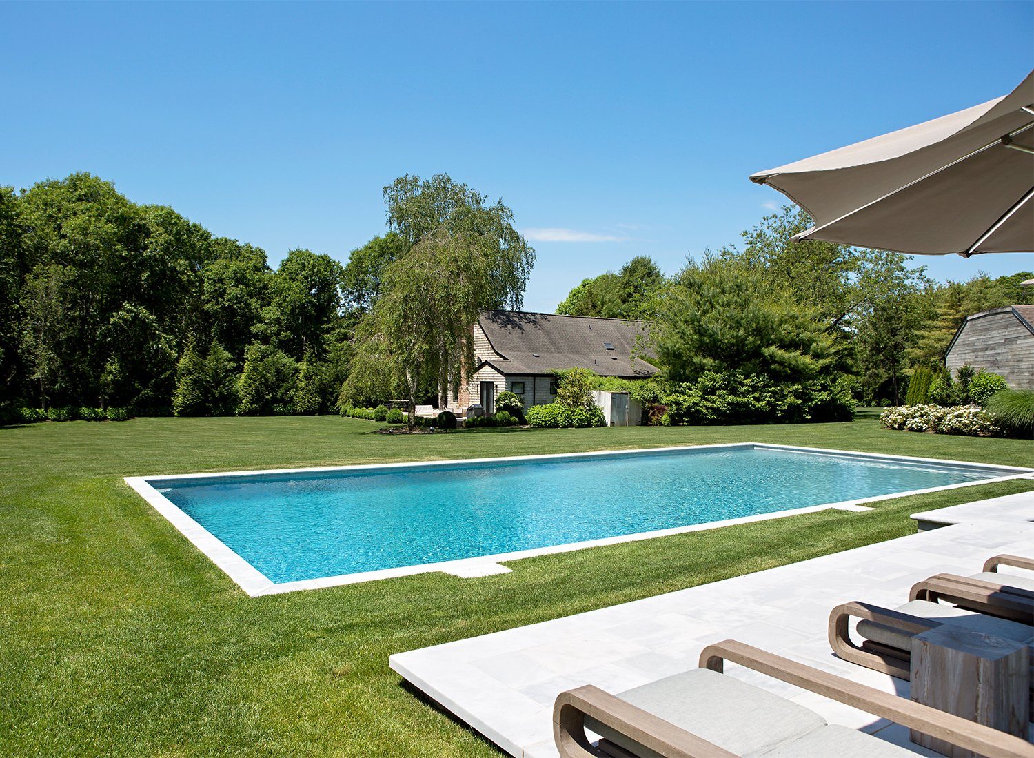 Hamptons Builder | luxury custom pool | landscaping | masonry