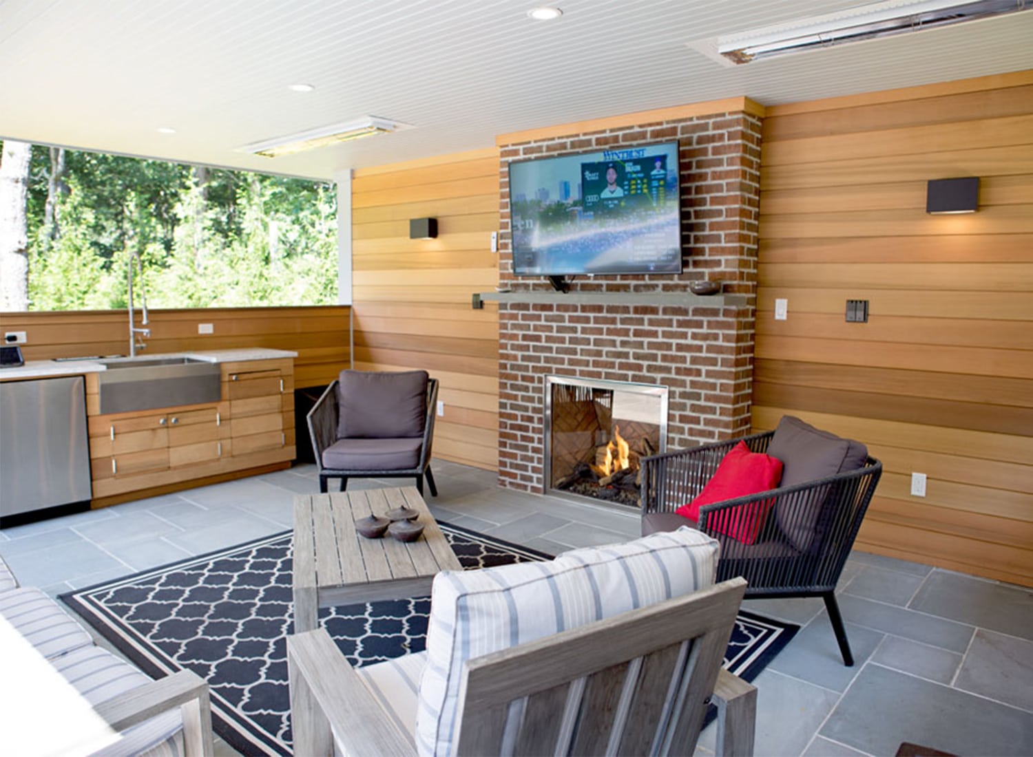 Hamptons Builder | outdoor kitchen, poolhouse
